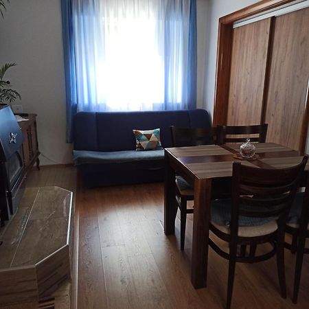 Apartman Adna คูเลนวาคูฟ ภายนอก รูปภาพ