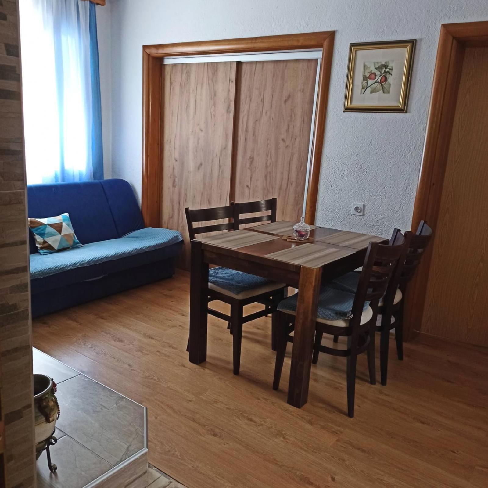 Apartman Adna คูเลนวาคูฟ ภายนอก รูปภาพ